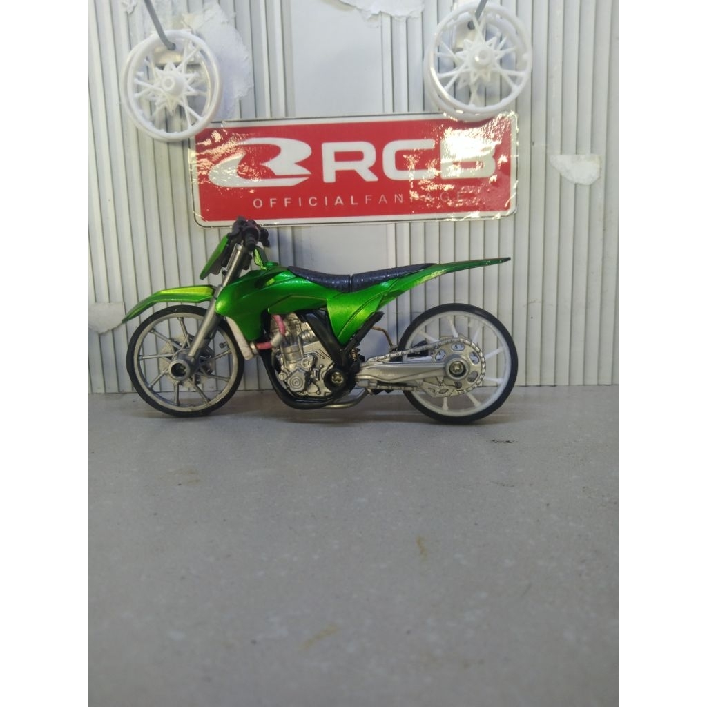 miniatur motor surex herex miniatur motor drag bike model keren