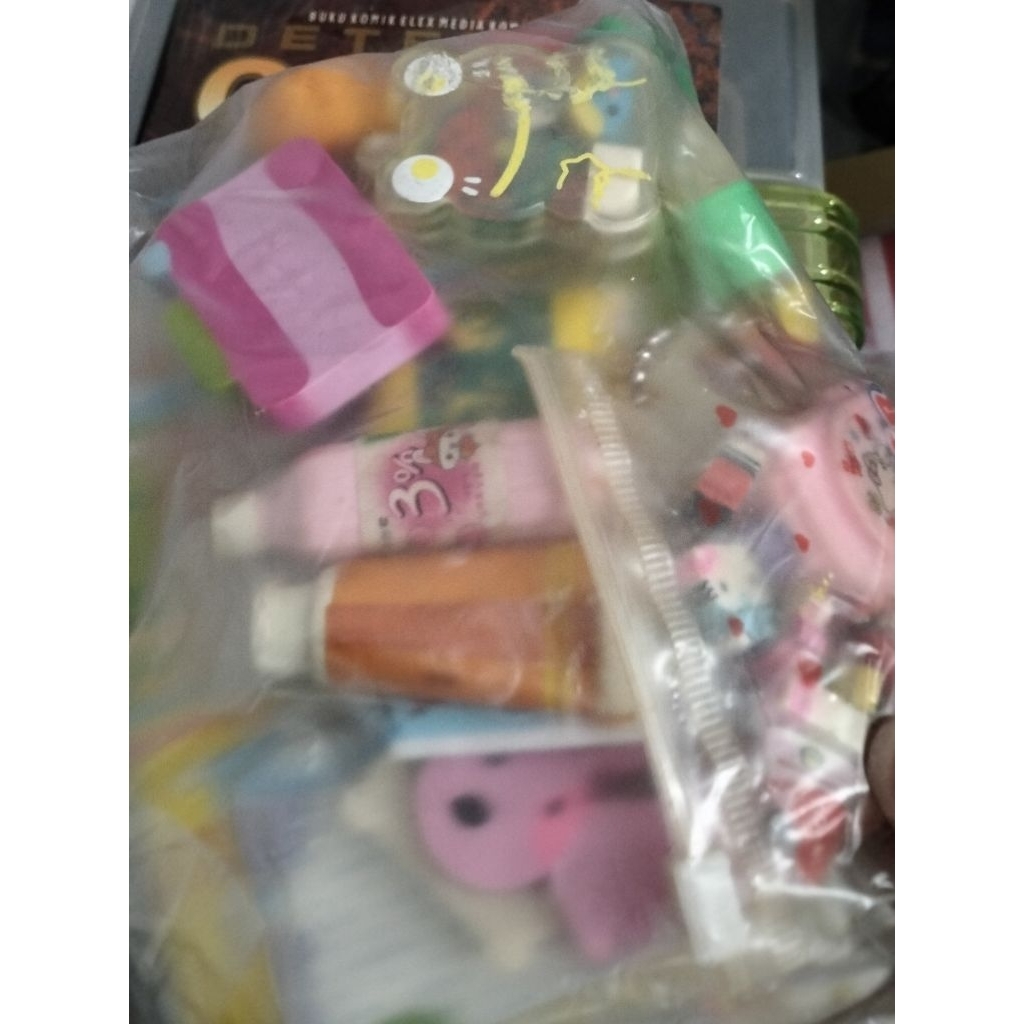 

Penghapus Berbentuk Karakter untuk Anak