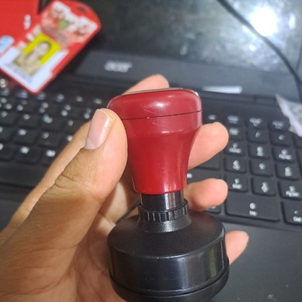 

Stempel Flash Bulat Custom Ukuran Sedang