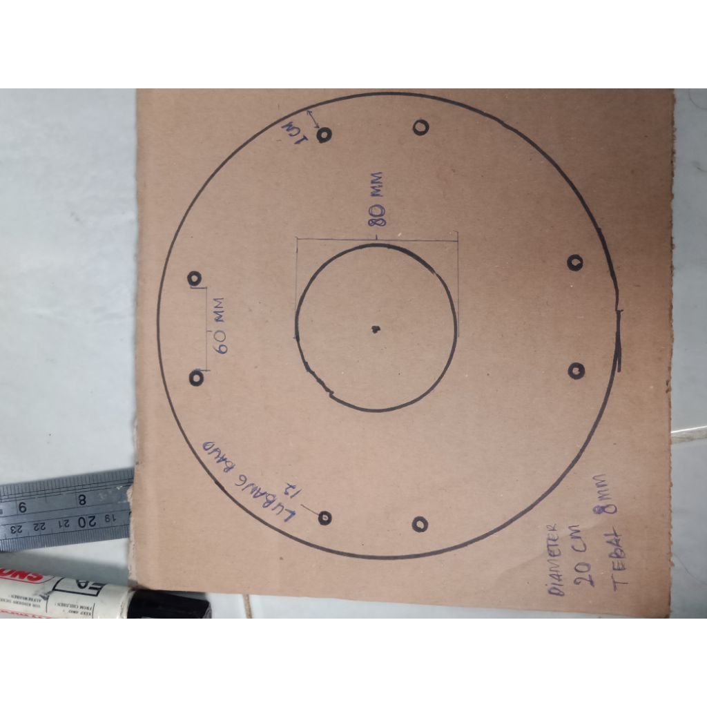 plat bulat diameter 20cm lubang tengah 8cm tebal 8mm