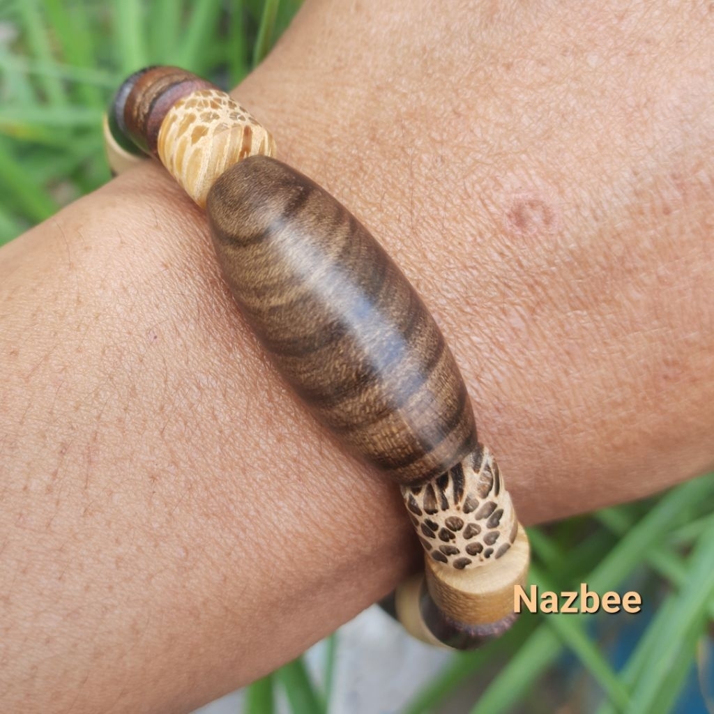 Gelang Kombinasi Kayu Bertuah Model Tabung Liontin Plat Kalimasada