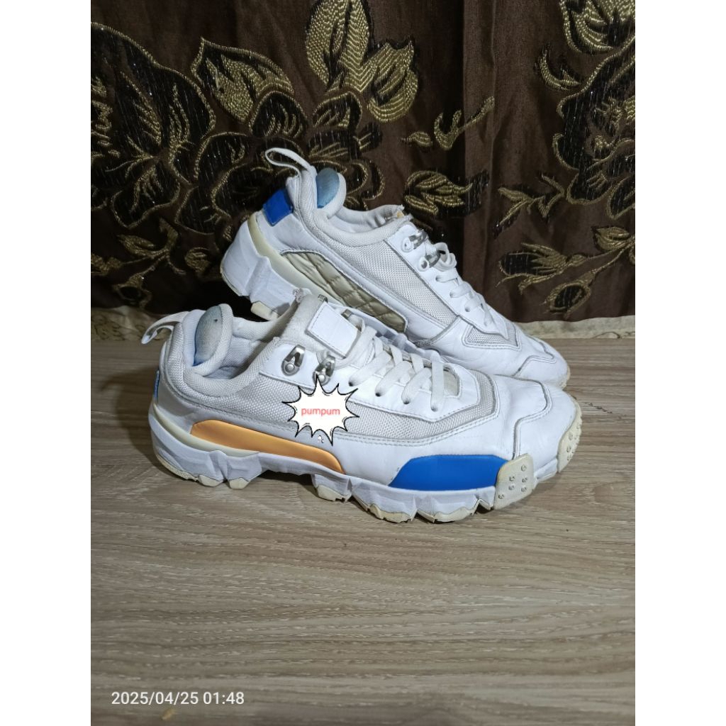 sepatu outdoor gunung bekas pumpum trailfox size 40