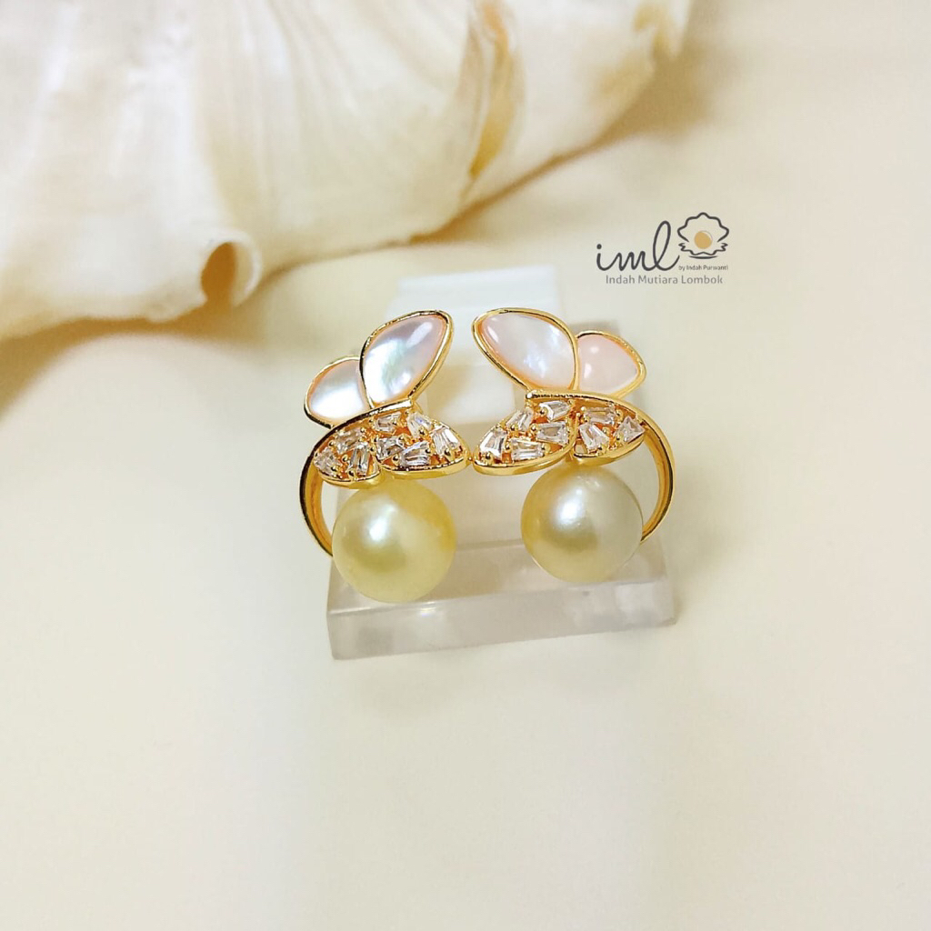 Giwang kupu kerang mutiara air laut soft gold