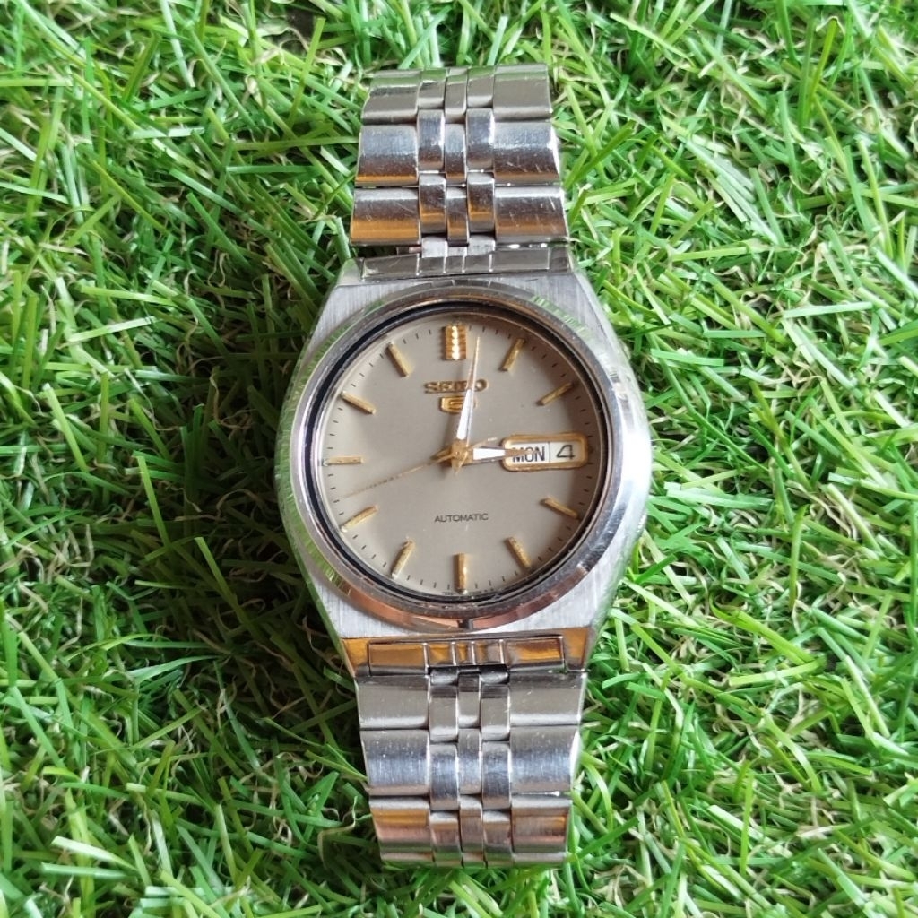 vintage jam tangan pria SEIKO 5 AUTOMATIC 7s26-8760 21 jewels