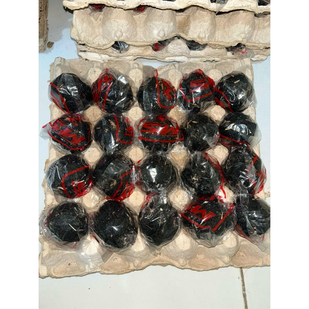 

RAJATELUR | Telur Asin Mentah | 1 Tray isi 20 Butir