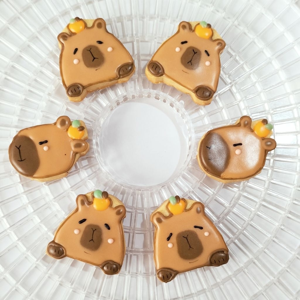 

Capybara minis cookies min @5 pcs bisa mix