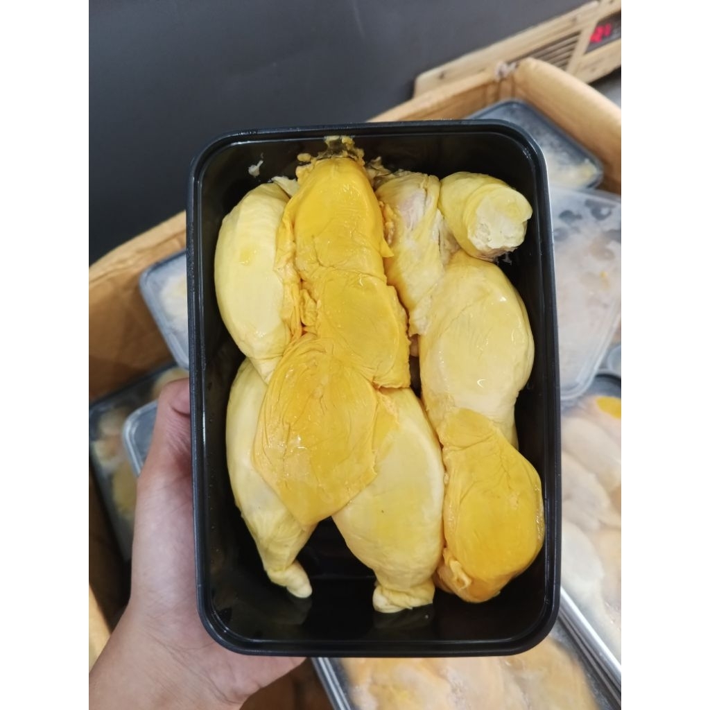 

Durian Medan Premium 500 Gram / Duren Kupas Medan Premium / Durpas Yellow Box
