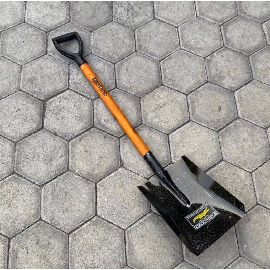 Sekop Premium Crocodile Gagang Kayu - Alat Kuat Nyaman Berkualitas - Sekop Pasir - Sekop Crocodile