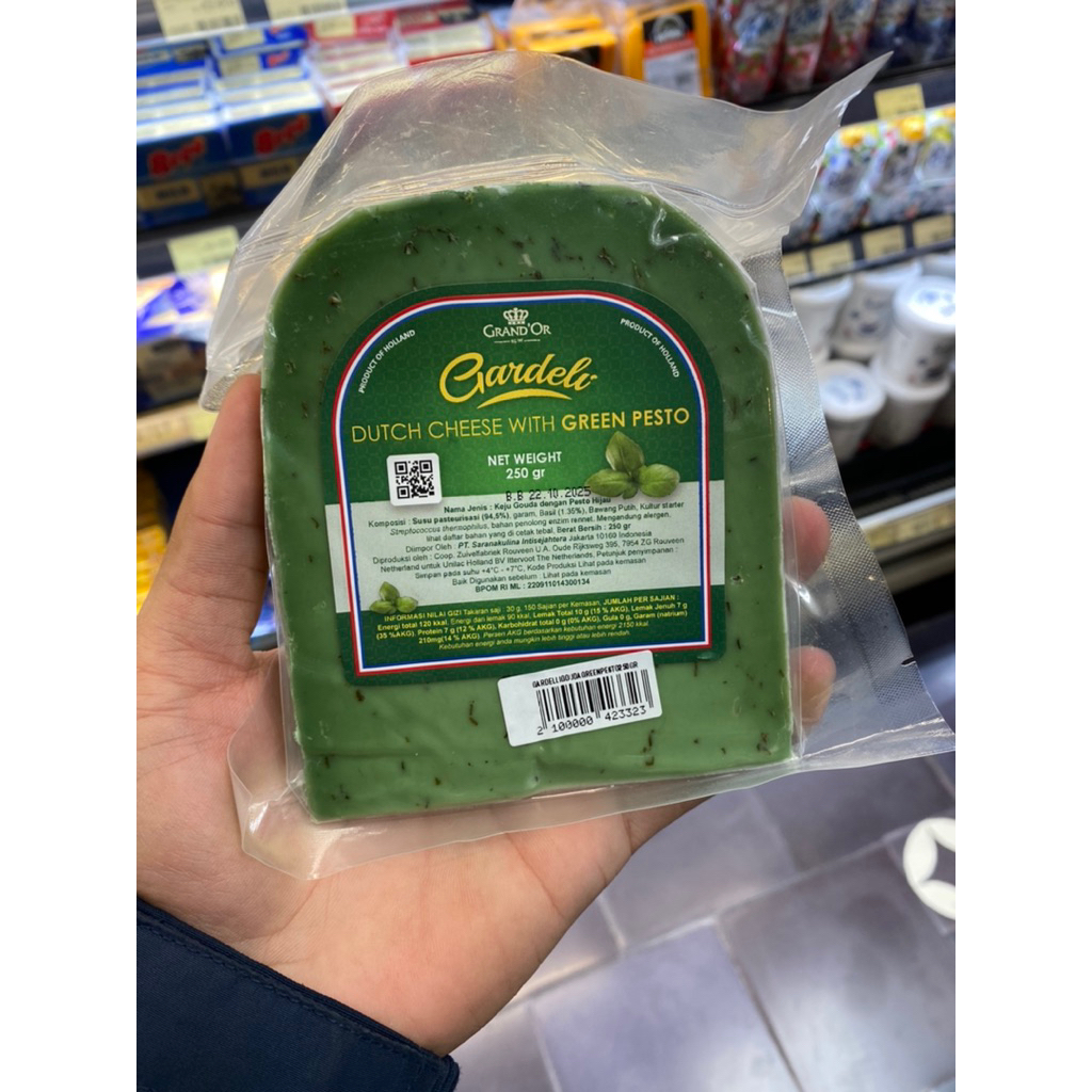

GRAND'OR GARDELE DUTCH CHEESE WITH GREEN PESTO PRODUCT OF HOLLAND 250GRM