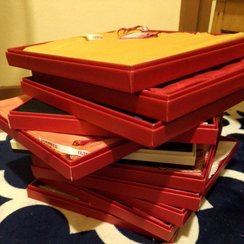 TODAY BUTTONSCARVES POLOSAN