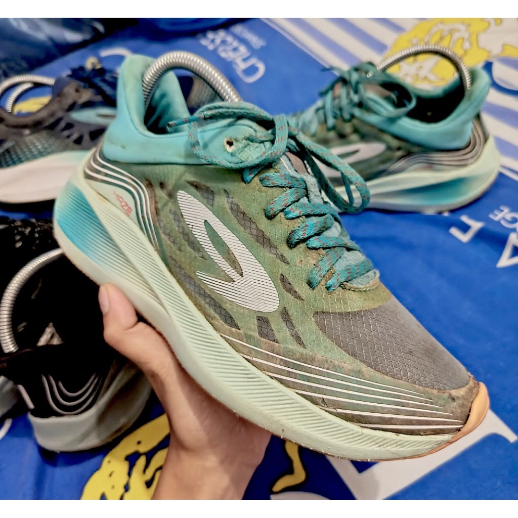 Sepatu 910 Nineten Haze 1.0 Biru Muda Second/Bekas/Pre Loved