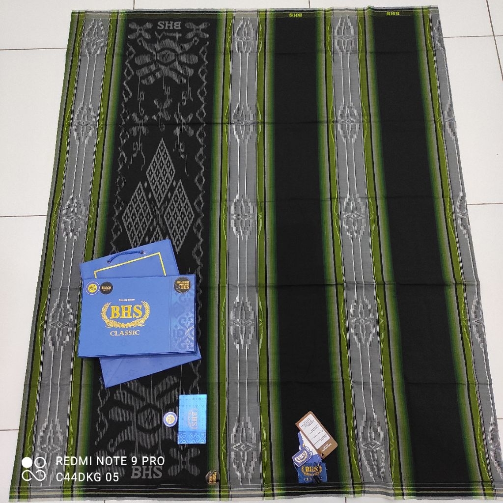 SARUNG BHS CLASSIC DKA DKG MIX