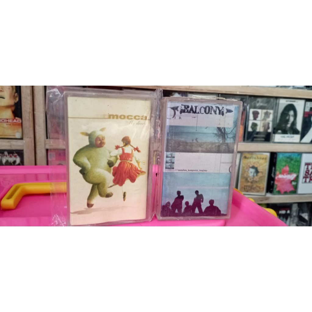 KASET PITA  BAND BALCONY & MOCCA
