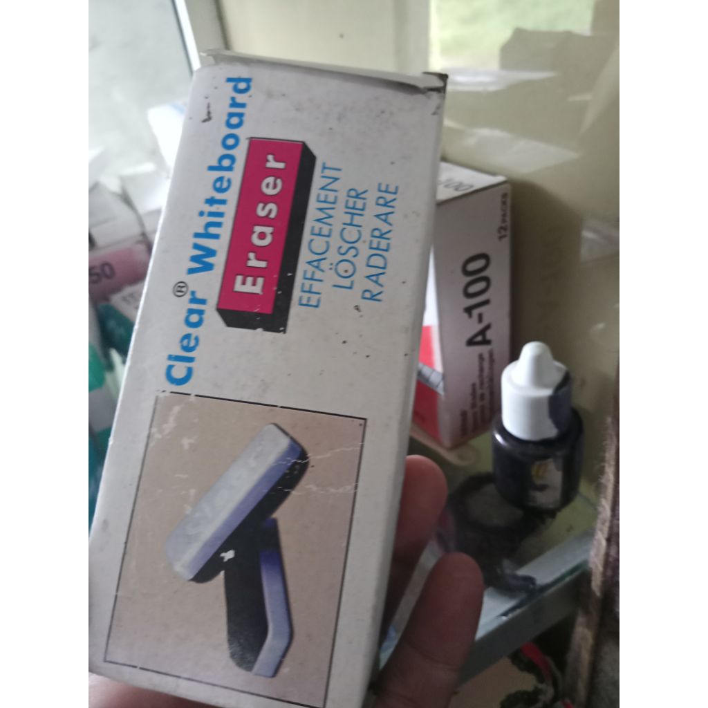 

Penghapus papan tulis white board