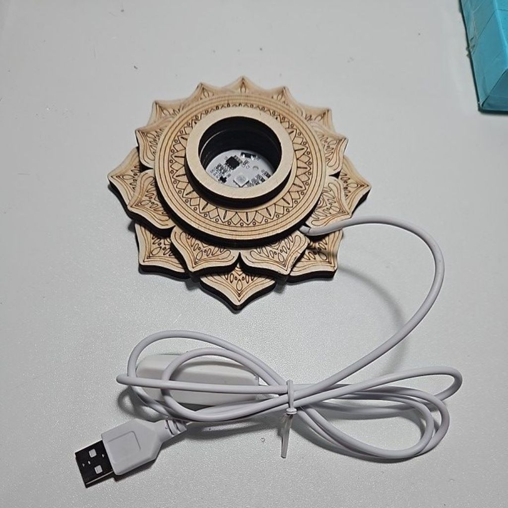 DUDUKAN BOLA CRYSTAL TERATAI LED USB 10cm