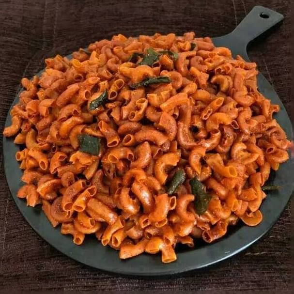 

Makaroni Pipa Pedas Daun Jeruk 500 GR