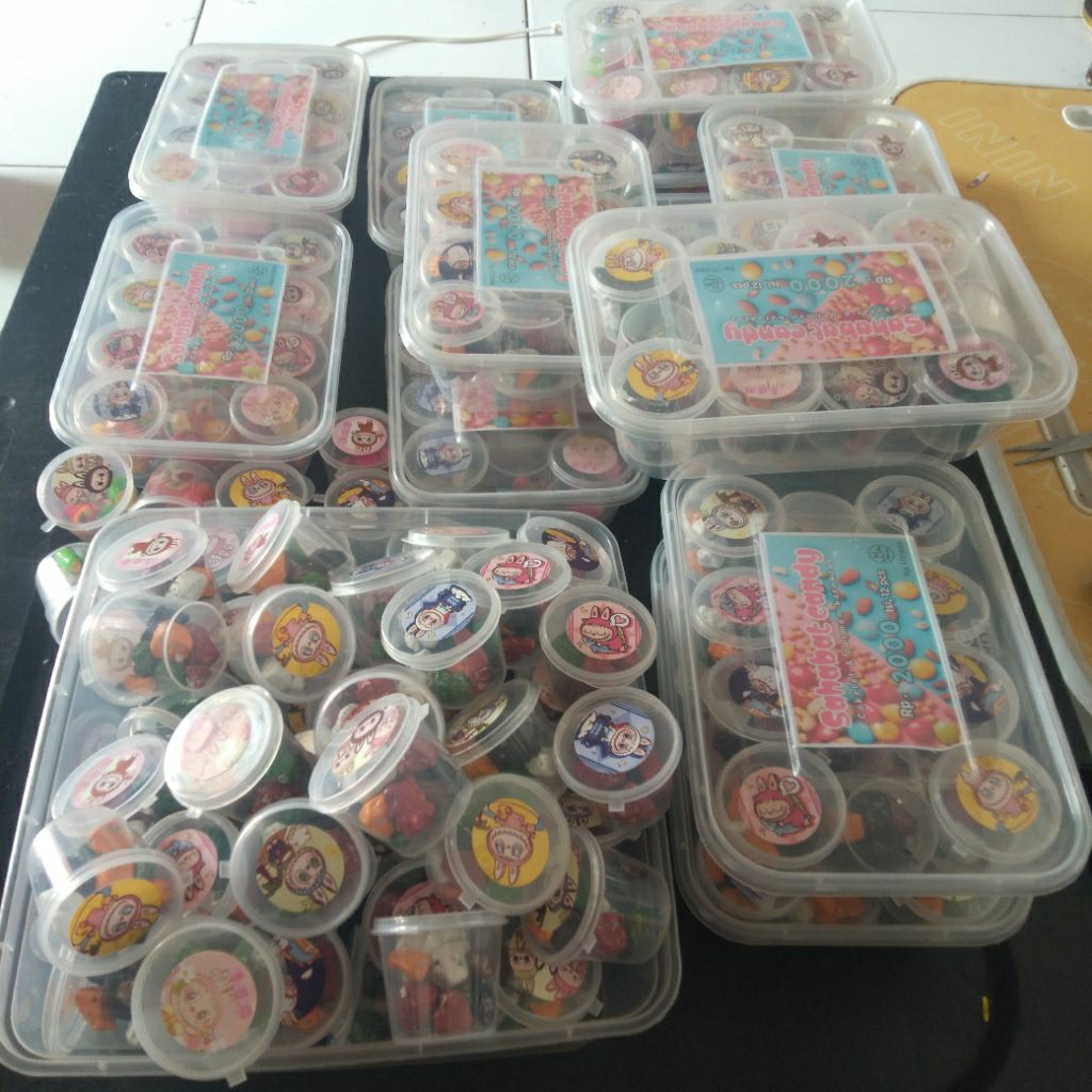 

cokelat kerikil paket kemasan serba 2000