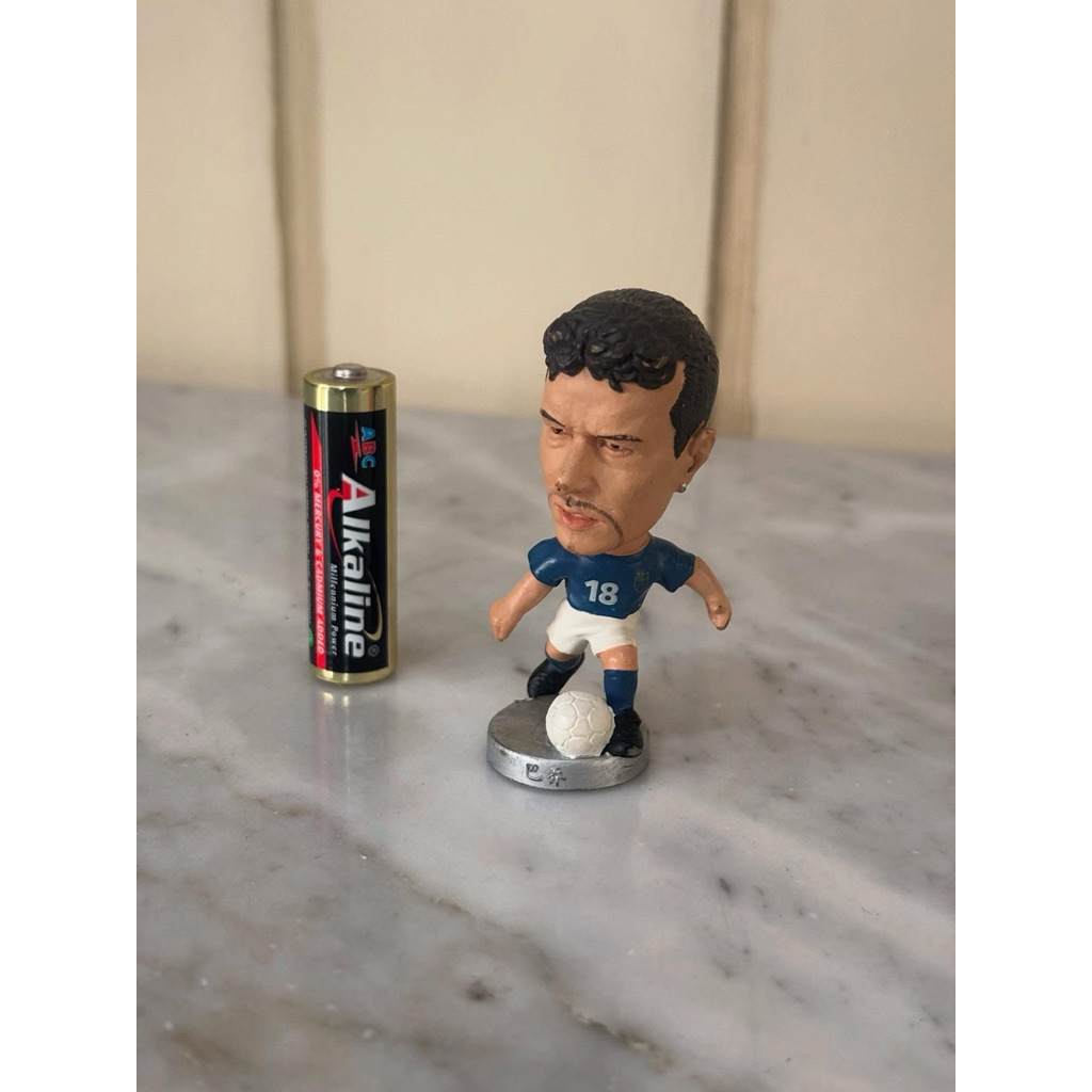 Classic Vintage Footballer figurine Roberto Baggio