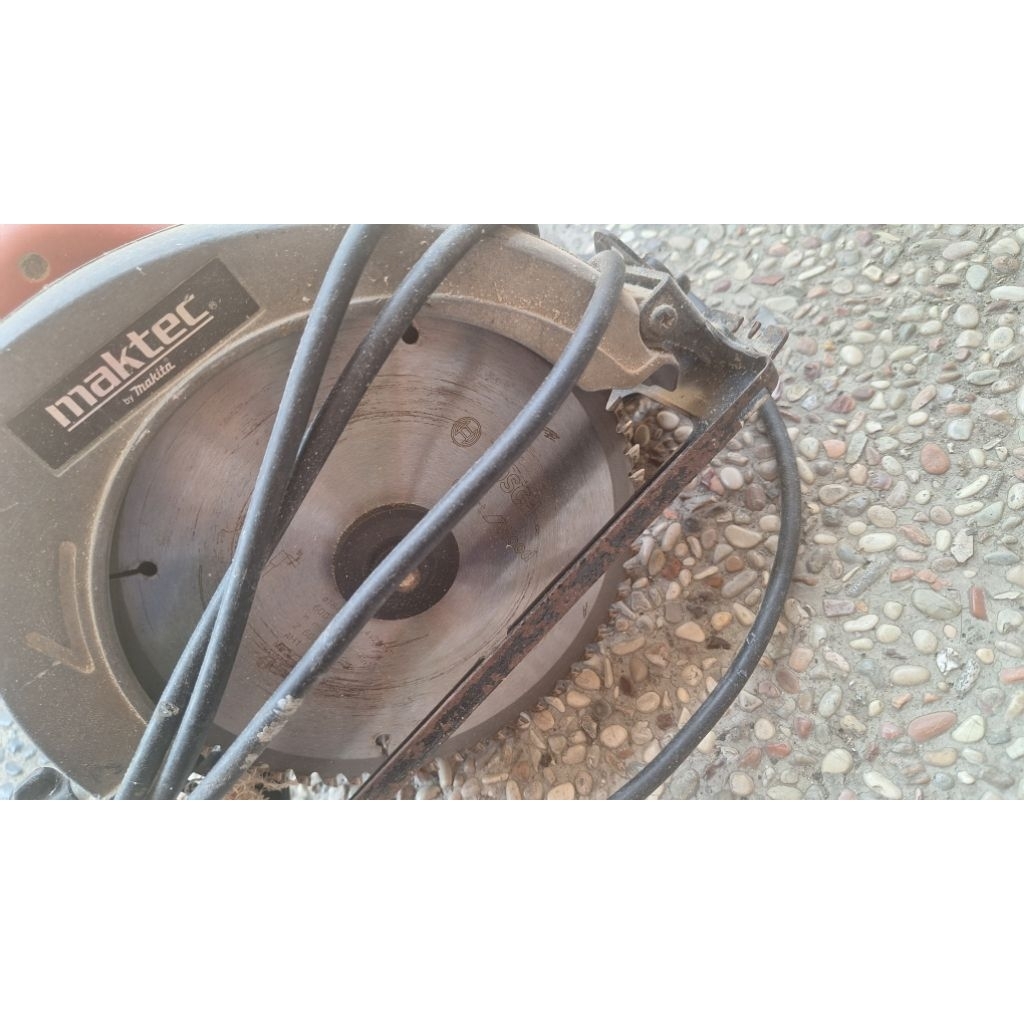 mesin circle circular saw gerinda duduk maktec MT580 ori bagus