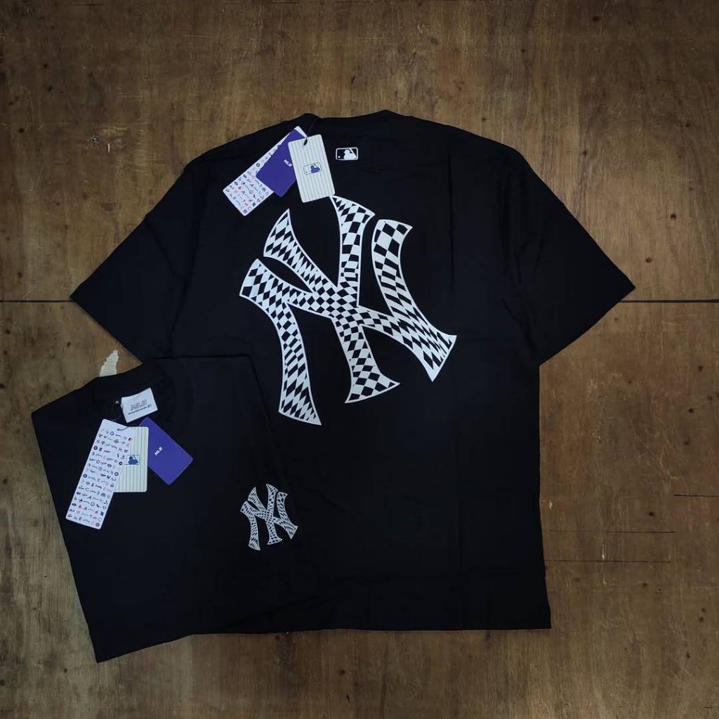 Kaos Tshirt NY MLB New York Yankees Checkerboard Hitam Cotton Combed 24s Mirror Fulltag
