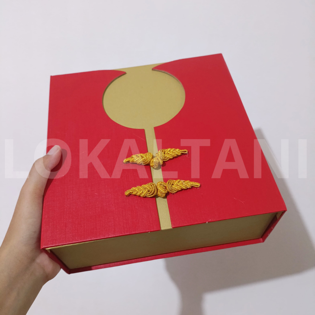

Box Imlek Kancing Cheongsam / Box Hampers Imlek / Box Imlek CNY 4 Toples 250gr
