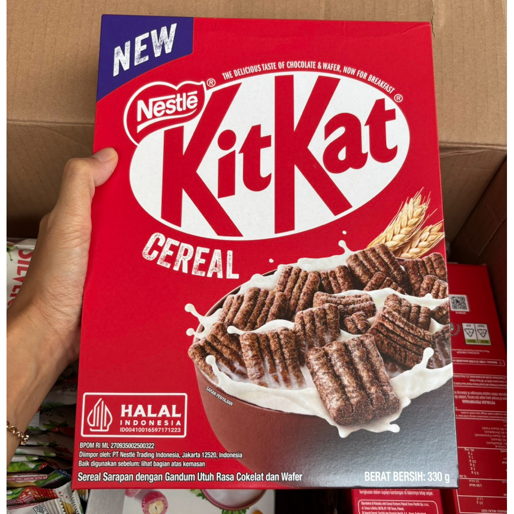 

agen distributor makanan ringan snack cemilan sarapan pagi cereal nestle new box merah besar gandum utuh rasa cokelat dan wafer 330g murah berkualitas