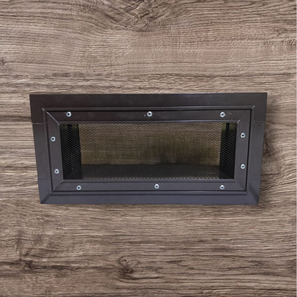 lobang angin aluminium +kasa nyamuk