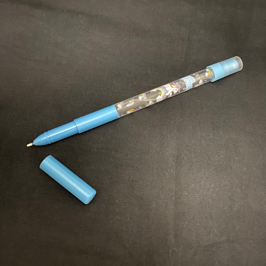 

PULPEN UNICORN BIRU MULTIFUNGSI PEN SEKALIGUS SPRAY SEMPROTAN