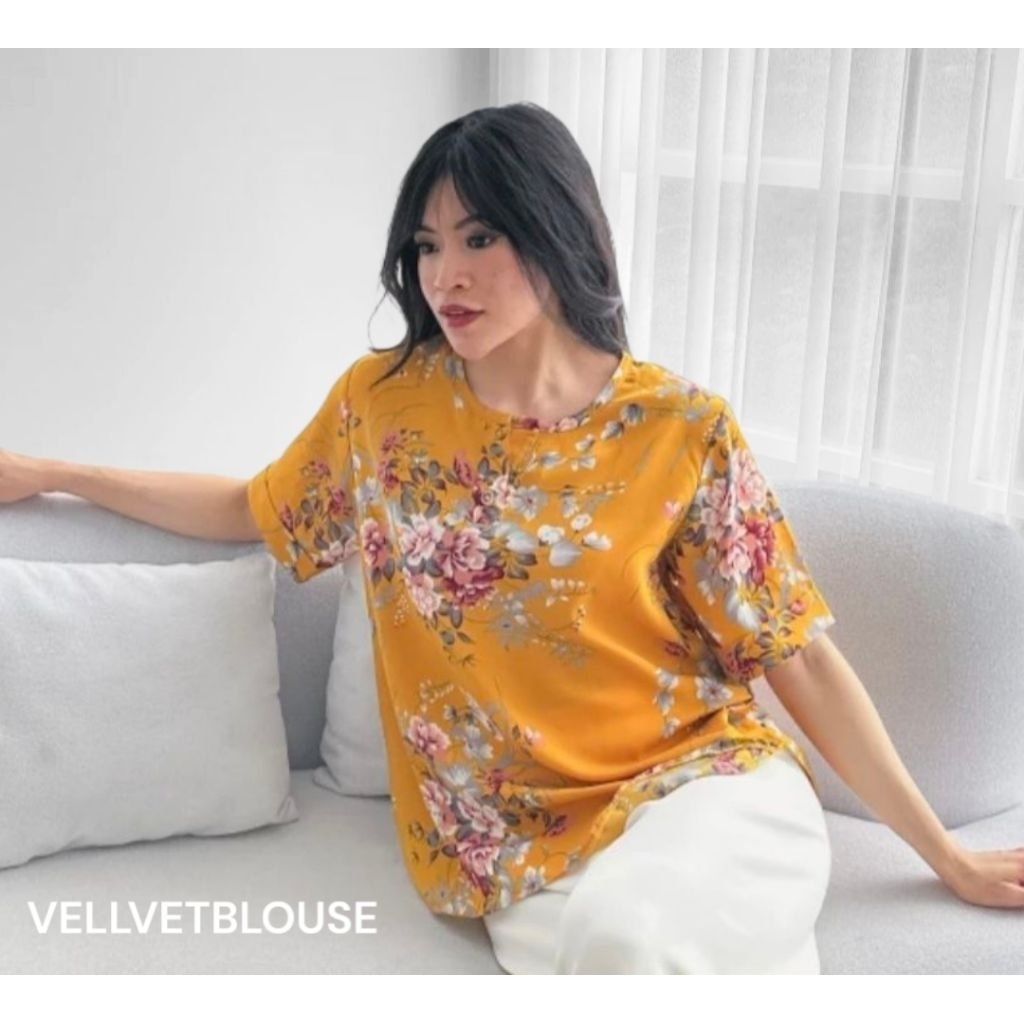 Vellvetblouse Blus Atasan Top Wanita Kasual Motif Bunga Dasar Kuning Wolfis
