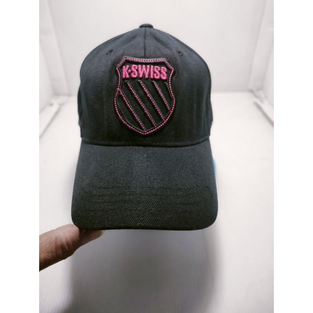 Topi  model Base ball warna hitam motif bordier K SWISS