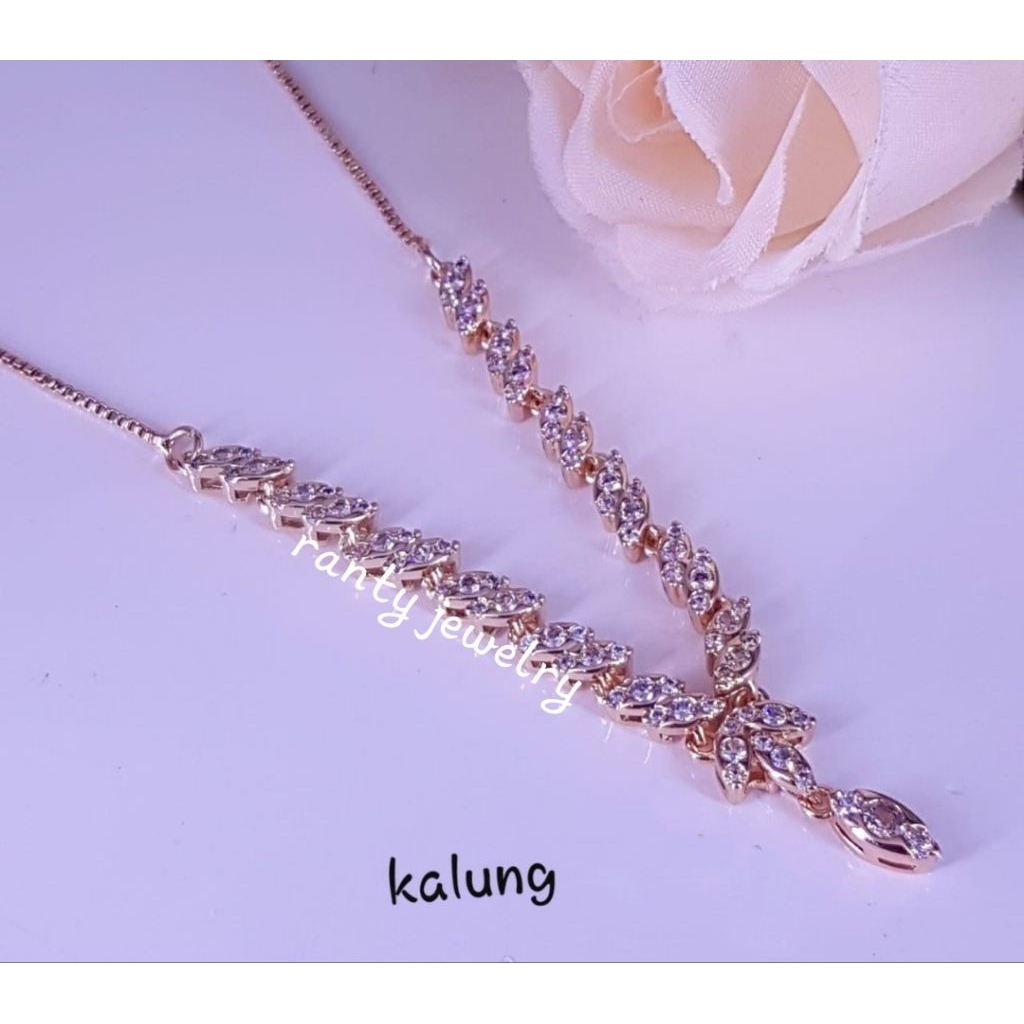 Kalung Suasa, Replika Berlian medan, Kalung tura padi