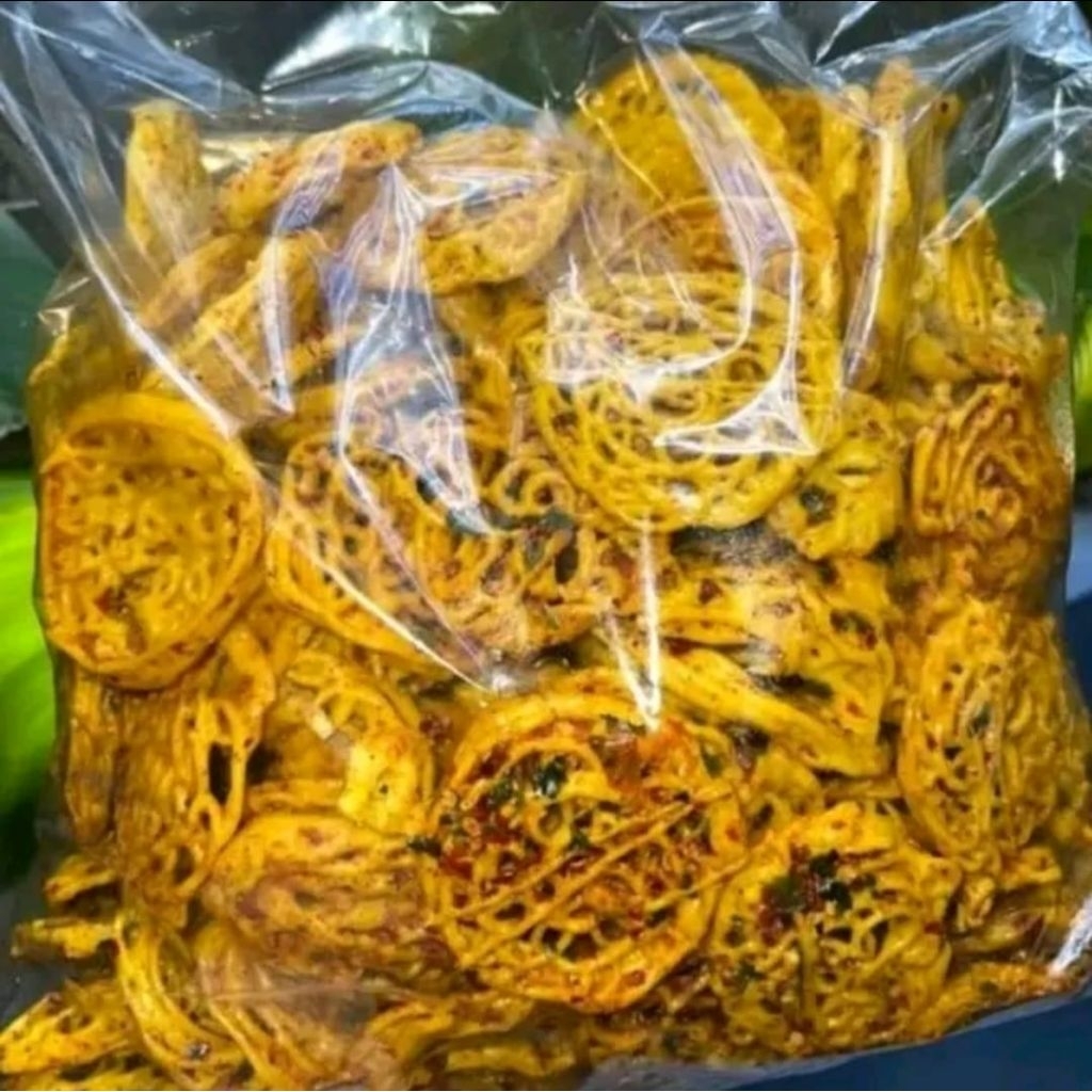 

SEBLAK KERUPUK MIE KUNING 1KG/KERUPUK SEBLAK/KERUPUK SEBLAK KERING/KERUPUK PEDAS DAUN JERUK