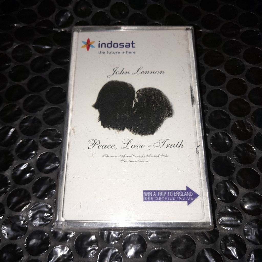 kaset john lennon peace, love & truth / segel