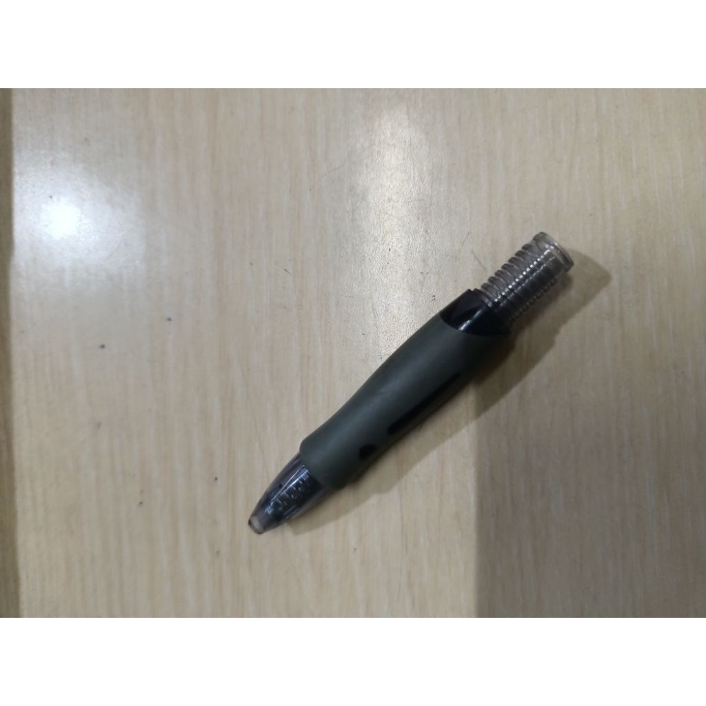 

tutup pulpen bawah