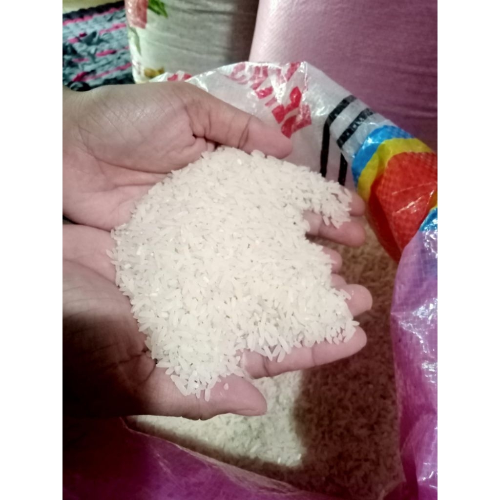 

Beras lokal 1 kg panen baru beras kampung