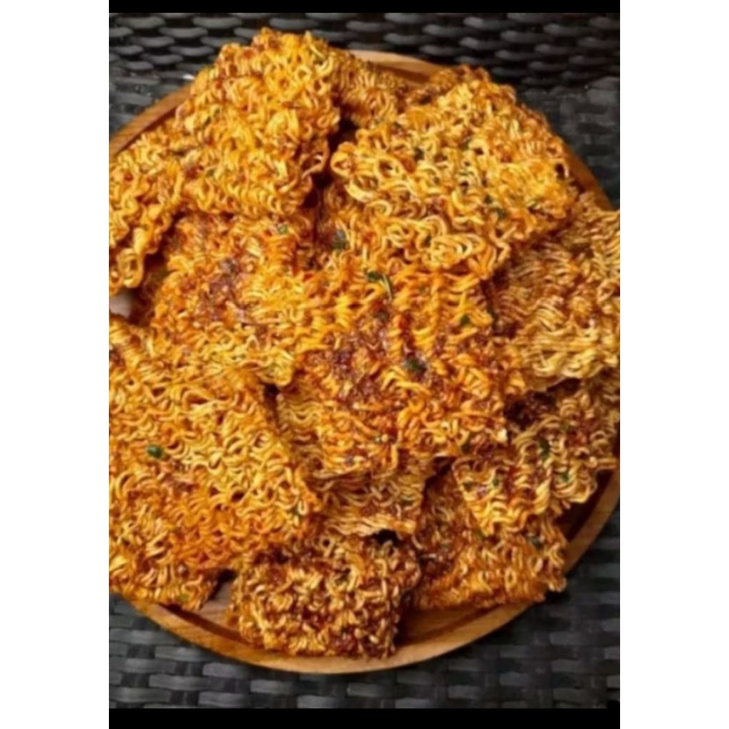

1kg Mie kering/Mie kremes pedas daun jeruk BumBu Cikruh Khas bandung