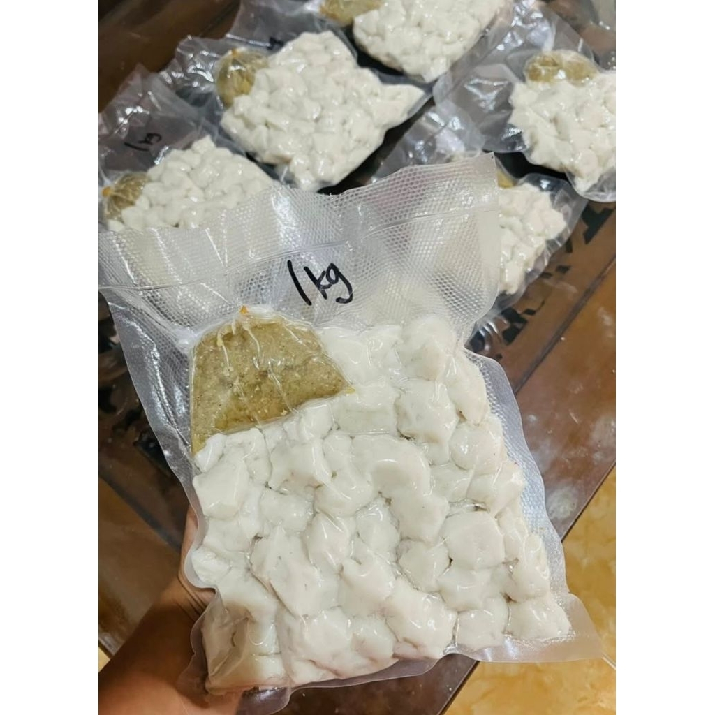 

Tekwan palembang 1kg buat 5-6 porsi ikan tenggiri