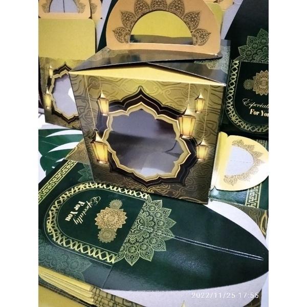 

Box Toples 500 gr isi 2 Kardus Hampers Lebaran Idul Fitri Ukuran 15x15x15