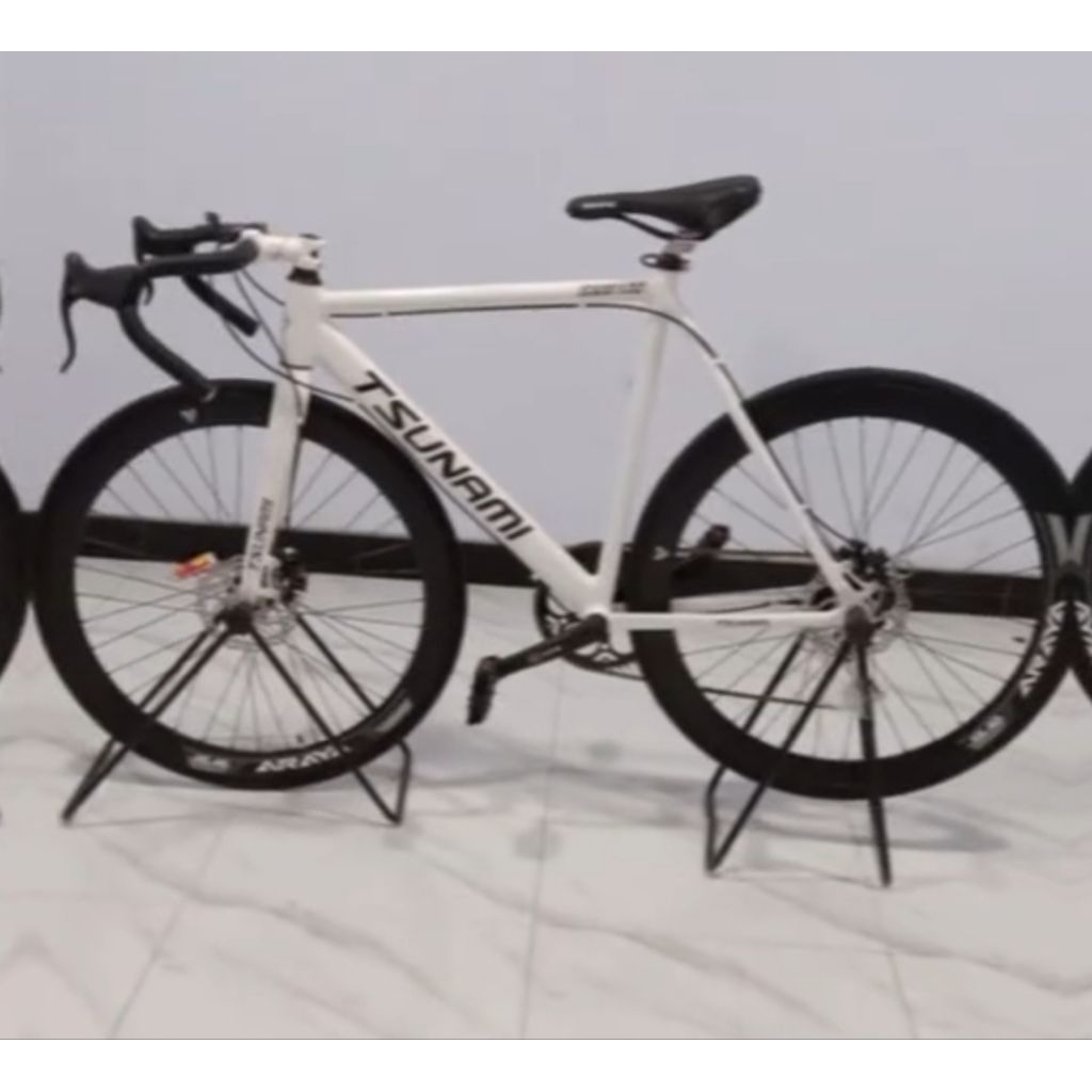 Tsunami putih roadbike