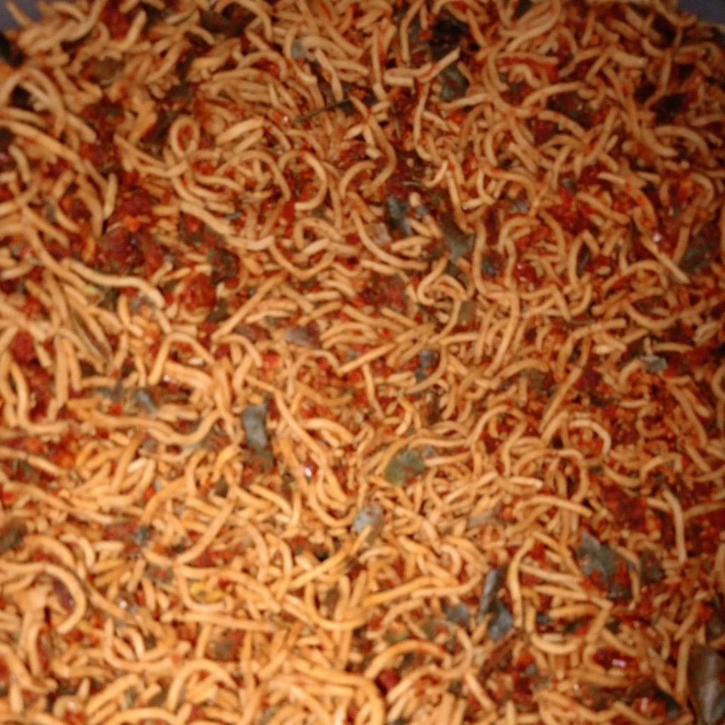 

mie remuk pedas cikruh. mie pedas cikruh