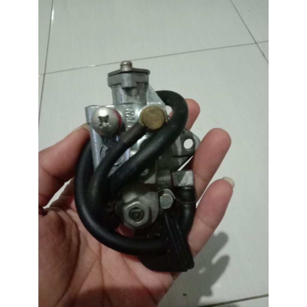 pompa oli sujuki a100