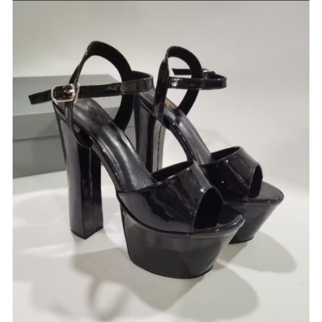 PRELOVED HEELS Hitam 17cm (Seullipeo)