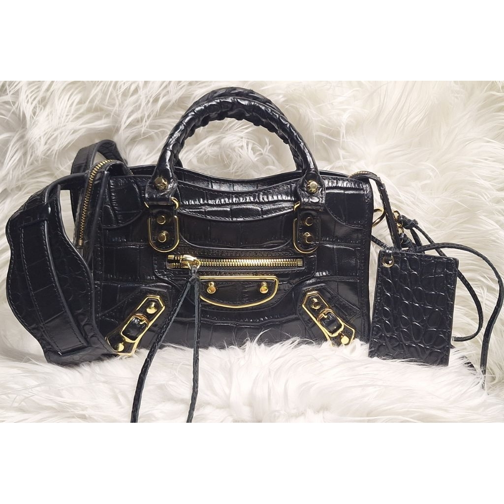 Sling n shoulder Bag Edge Genuine Leather Croco Texture Black PRELOVED