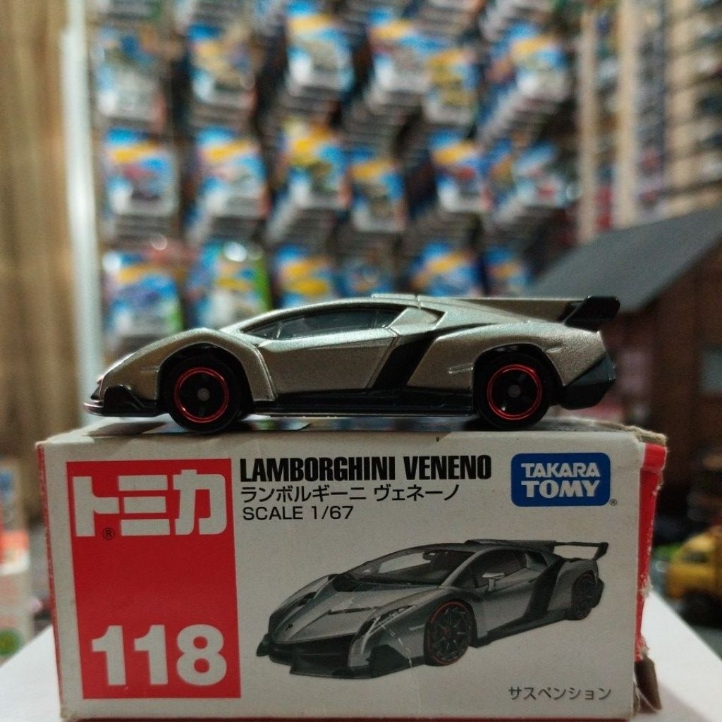 TOMICA LAMBORGHINI VENENO