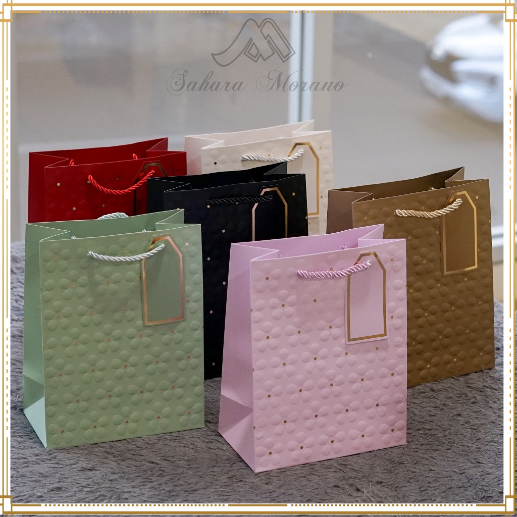 

[PREMIUM] Paper Bag Emboss Motif Bunga Goodie Bag Tas Hadiah Hampers Shopping Bag Tas Souvenir Tas Multifungsi