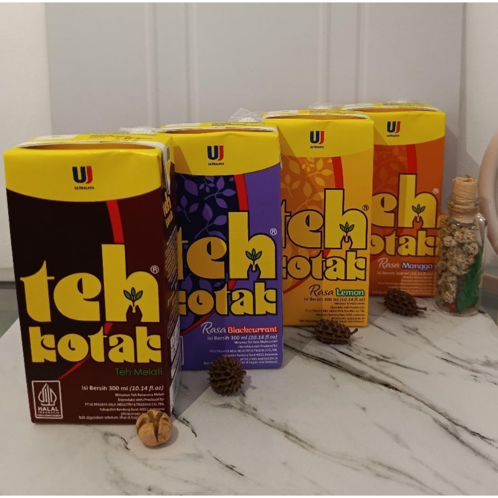 

TEH KOTAK ULTRA 300 ML JASMINE BLACKCURRANT LEMON MAMGGA LOW FAT KEMASAN EXTRA 200 ml+ 50% 100 SATUAN ECERAN ALL VARIAN MINUMAN TEH CEMILAN ANAK PARCEL MAKANAN RINGAN