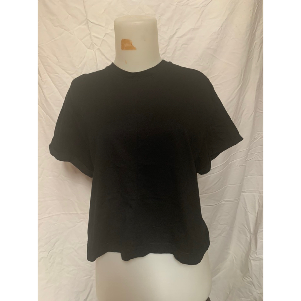 kaos crop brand Bershka second