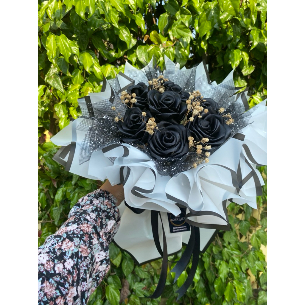 

Buket pita satin 7 tangkai