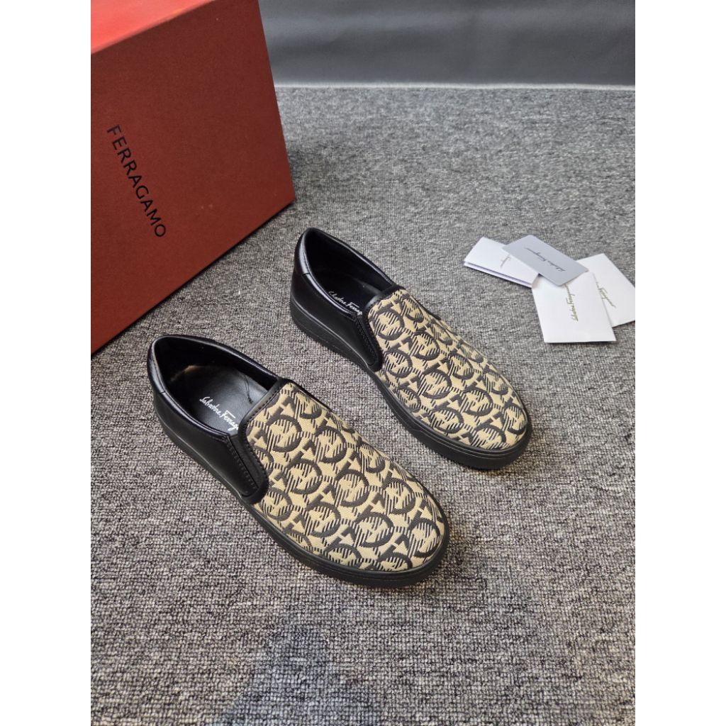 SEPATU PRIA FERRAGAMO8384 MIRROR BRANDED