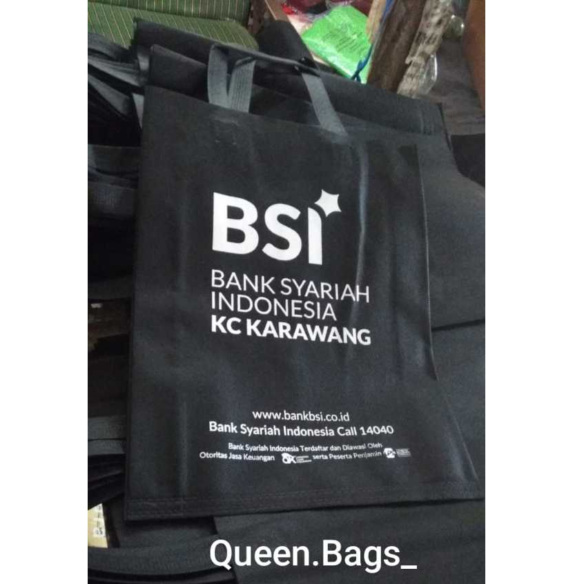 

1 HARI BERES tas Goodiebag spunbond PALING LARIS !!! model lipat samping Uk 25x35x8